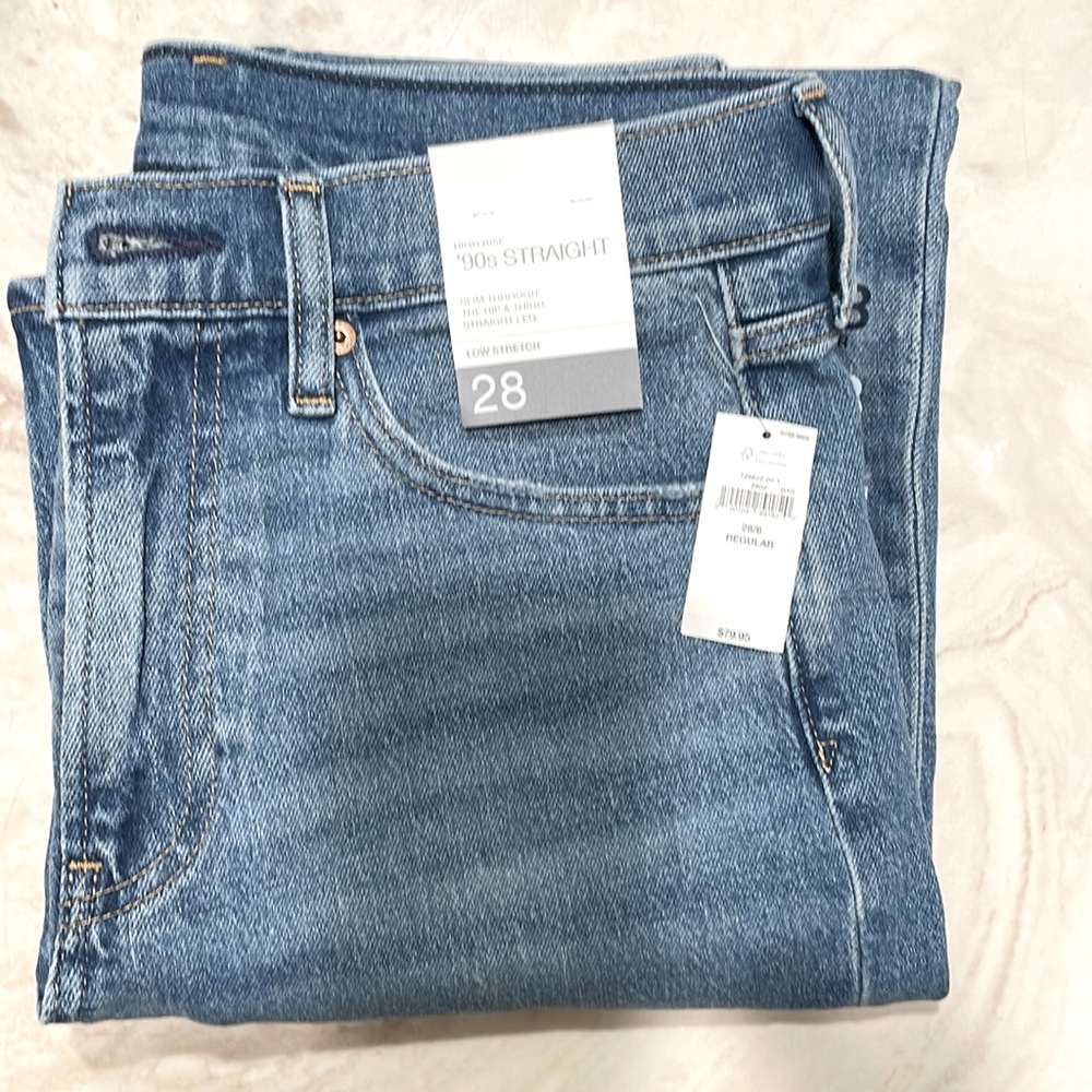 Gap High Rise ‘90s straight jean size 28/6